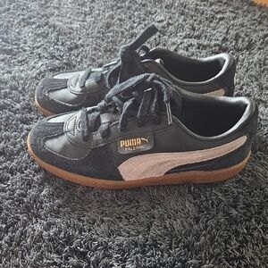 Puma Black and Gum Bottom Sneakers Size 3C Everyday School Casual Play
